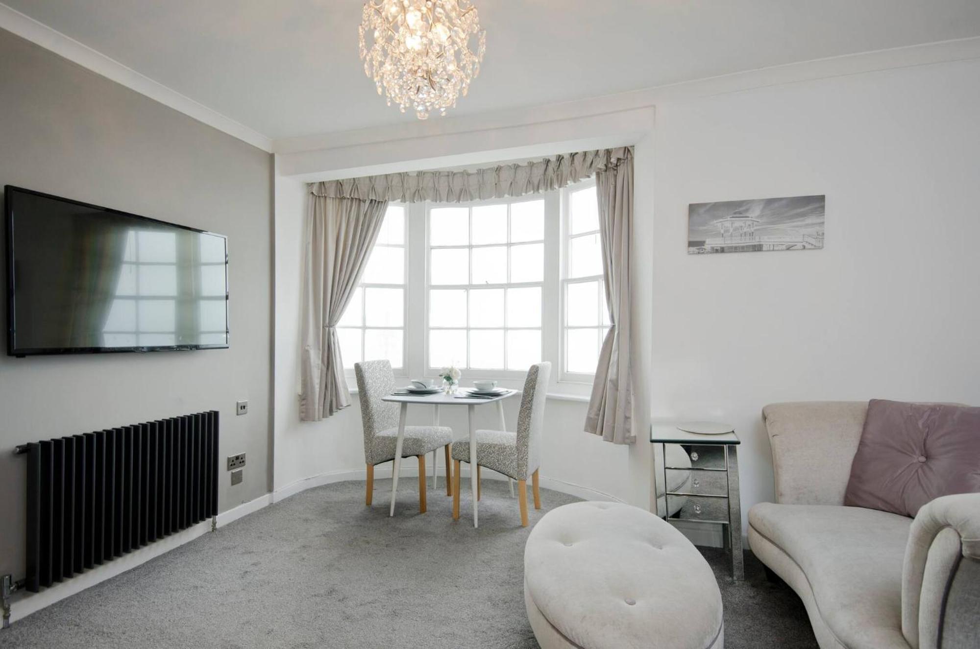 Seaview Regency Apartment With Private Parking ブライトン エクステリア 写真