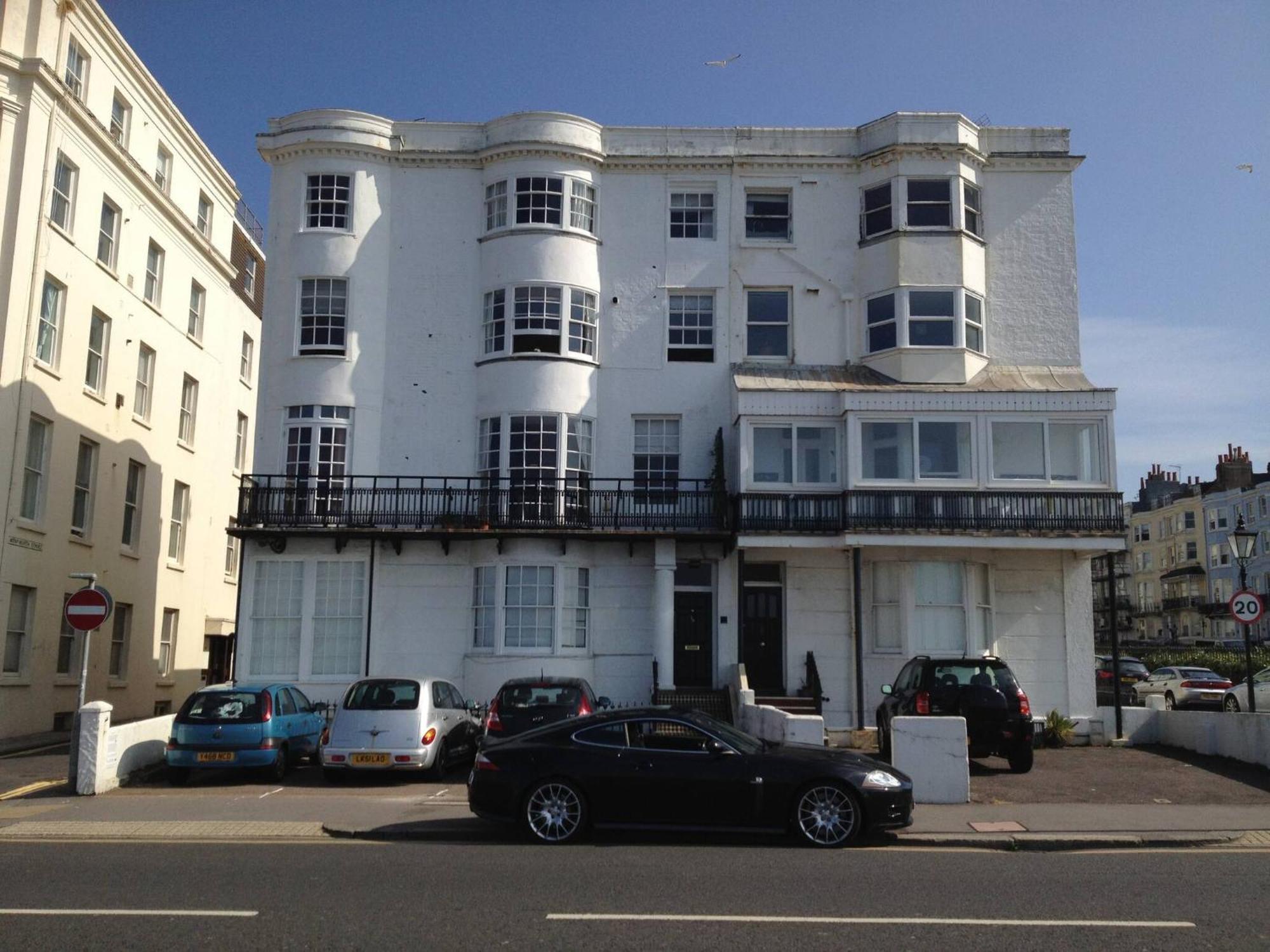 Seaview Regency Apartment With Private Parking ブライトン エクステリア 写真